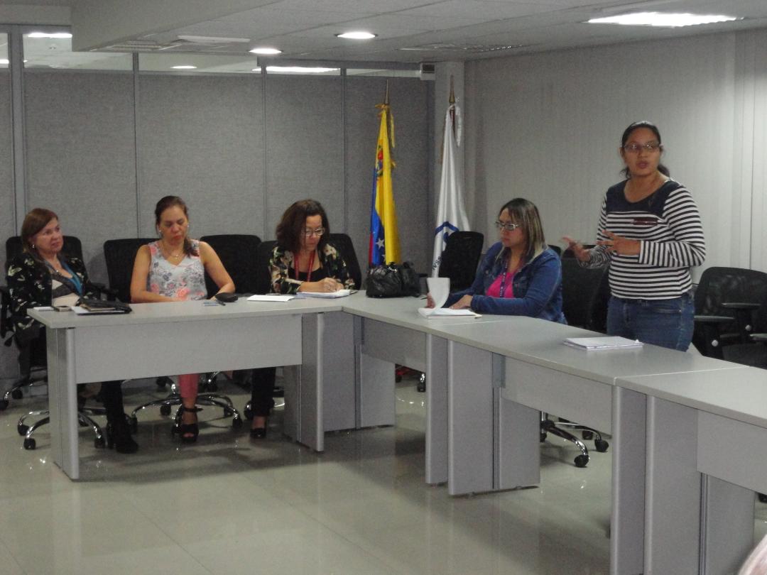 ivssoficial's tweet photo. #4JUL El #IVSS se reúne con representantes de las entidades bancarias del país para articular el trabajo en beneficio de una mejor atención a las pensionadas y pensionados de la patria.
@MPPPSTVe #UnidadDeLosPatriotas https://t.co/vWRqEUj3eE
