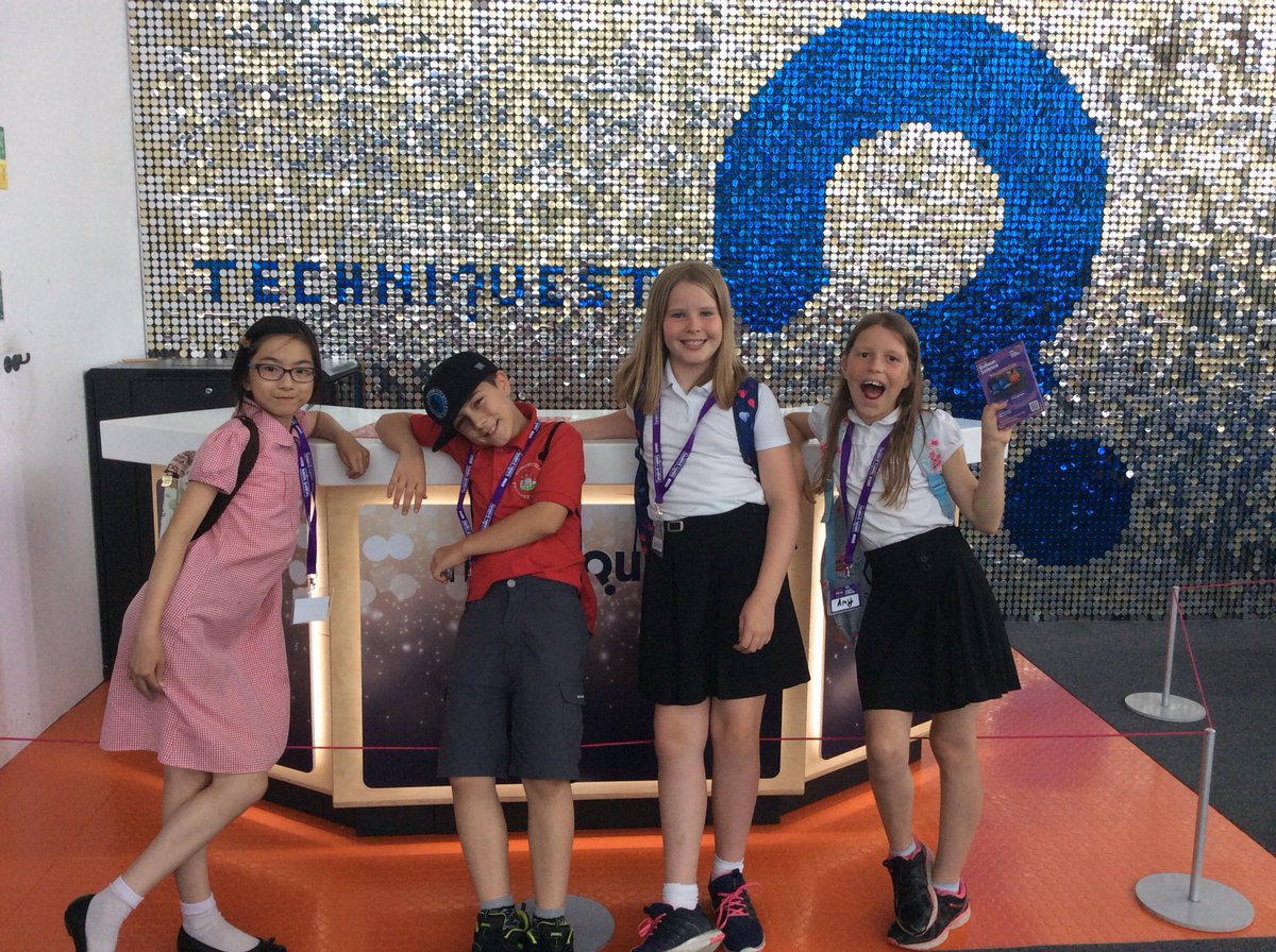 ClassMerlin2's tweet photo. Fantastic day at Techniquest with STEM Club pupils showcasing our science #greatscienceshare  #bbcterrificscientific https://t.co/rUfjydTqZu