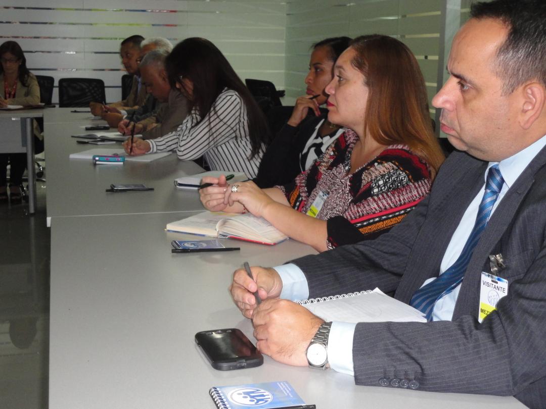 ivssoficial's tweet photo. #4JUL El #IVSS se reúne con representantes de las entidades bancarias del país para articular el trabajo en beneficio de una mejor atención a las pensionadas y pensionados de la patria.
@MPPPSTVe #UnidadDeLosPatriotas https://t.co/vWRqEUj3eE