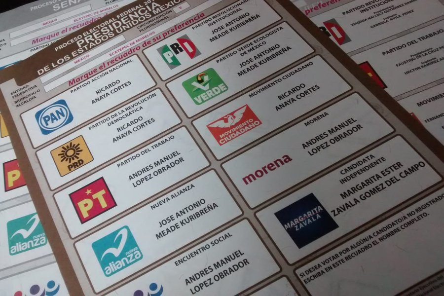 prensacimac's tweet photo. #Morena no solo alcanzó la mayoría de votos en la presidencia, 53% para #AMLOPresidente, de acuerdo con el #PREP2018 su coalición también encabezaría la mayoría de escaños en la Cámara de Diputados y el Senado https://t.co/J2cND3WVxs
@nestora_salgado @malumicher https://t.co/FZ0wO1pbYR