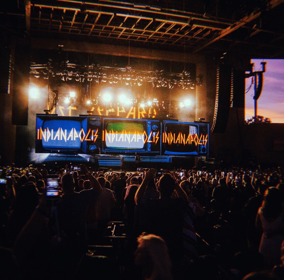 DefLeppard's tweet photo. Thank you Indy for another sold out show! https://t.co/k6fDAiQiwu