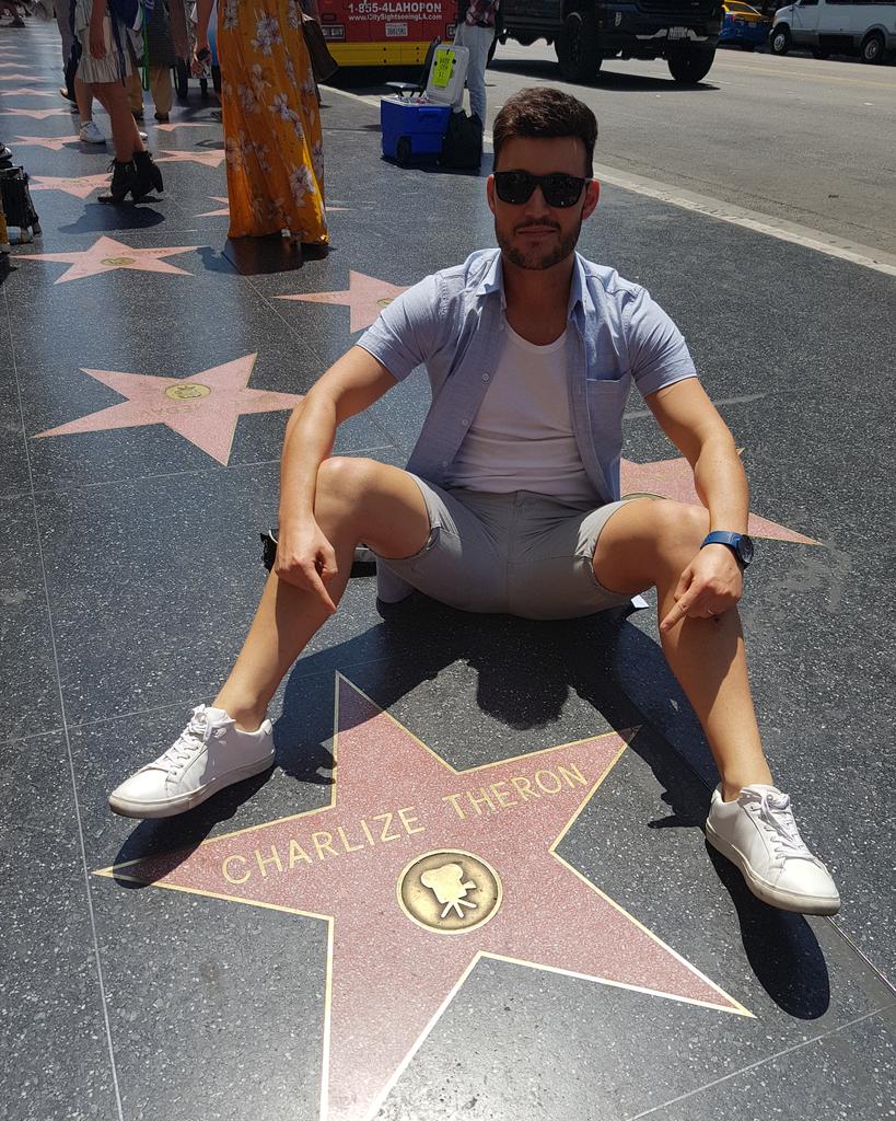 Trots SA by <a href="/CharlizeAfrica/">Charlize Theron</a> se ster in Hollywood! 🌟