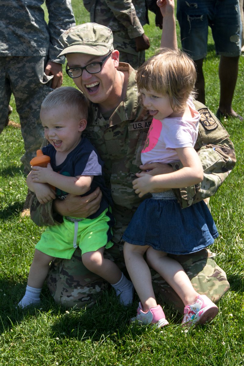 ArmyROTC's tweet image. Feeling the love! 1st Reg. Advanced Camp Cadets visit with friends and family during Family Day. View more photos on our Flickr:bit.ly/1RAVFLCKR

Photos By: KirstyAnn Cole
#armyrotc #armyrotccst #cadetcommand