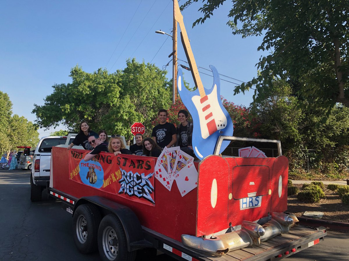 HHSRisingStars's tweet image. Happy 4th of July! 🇺🇸🌟🎭🌟🇺🇸