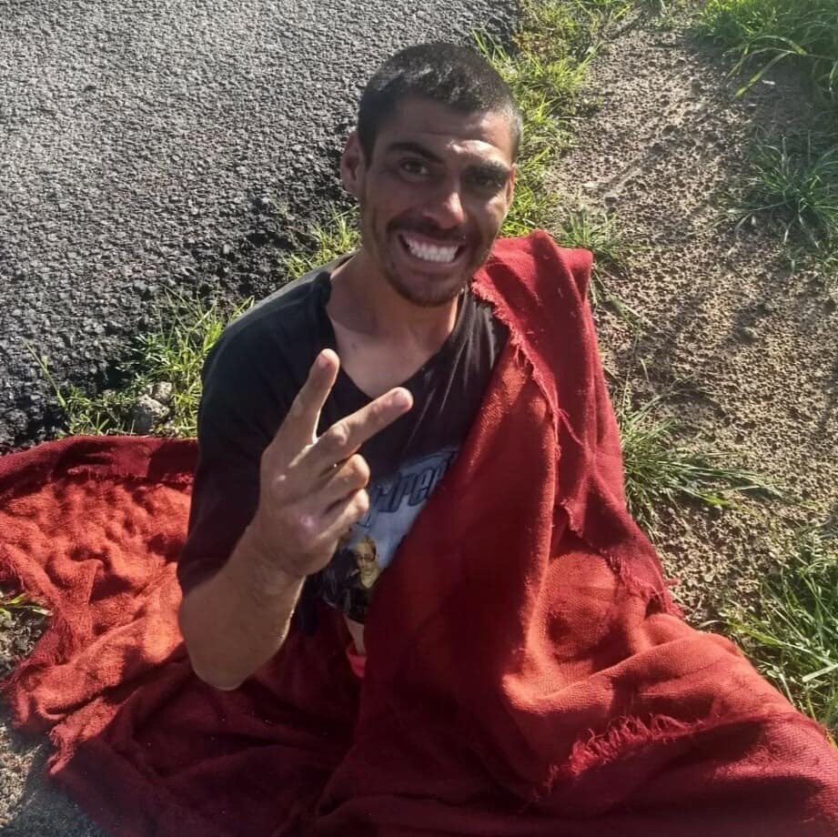 JAJAJAAJ NO DEJAN DORMIR AGUSTO