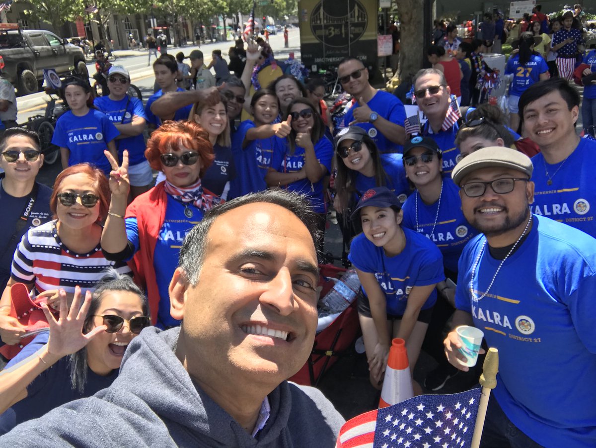 Ash_Kalra's tweet photo. Happy #IndependenceDay from San José! I’m grateful for my friends who joined &amp; for the thousands of diverse families who came together to celebrate our nation’s birth. @sjsharkie @BobWieckowskiCA @KansenChu @ZoeLofgren @DaveCortese #RoseWhiteBlue #July4 https://t.co/aAppIqHcCl