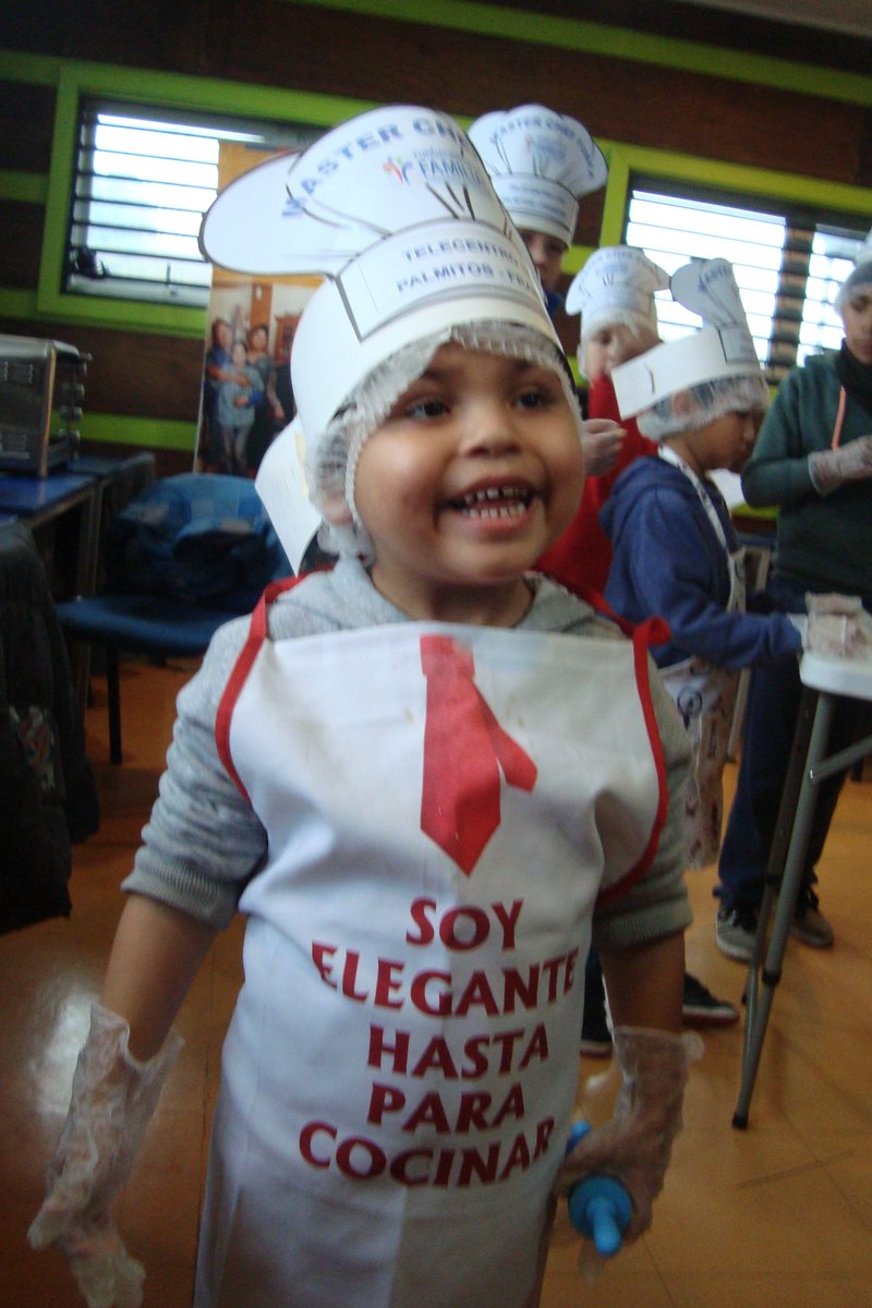 TlcLos's tweet photo. Las tecnologías han sido utilizadas para realizar actividades de alimentación sana en @TlcLos apoyados por tutoriales de youtube @jorgealmonacid https://t.co/yZbVgtalFR