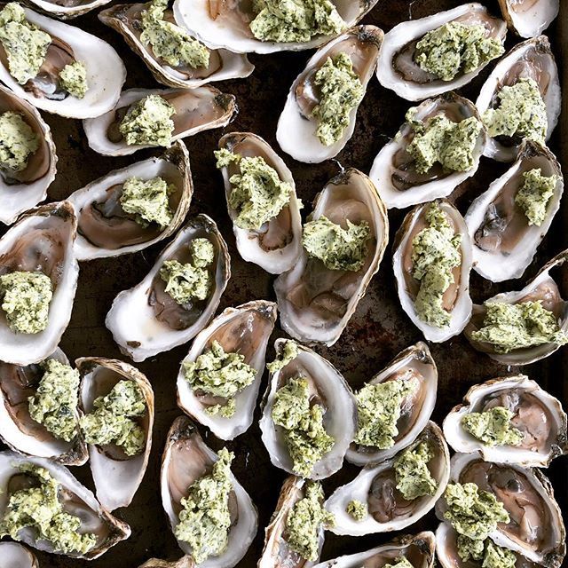 clee4444's tweet photo. Grilled oysters on the 4th with rose!!!! https://t.co/ittjl8DN2m https://t.co/3XvYthKP4u