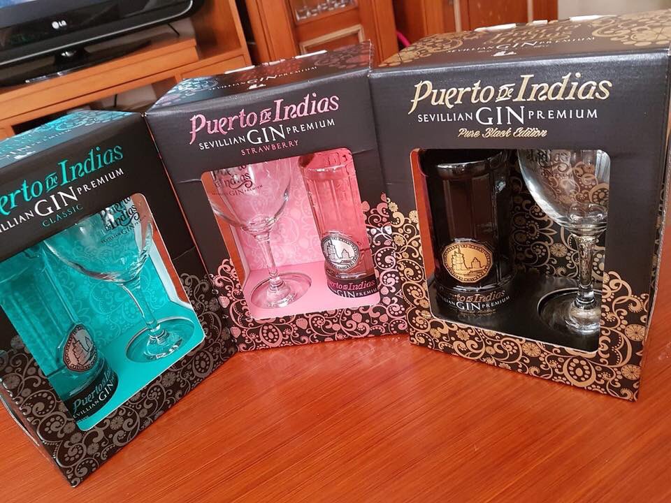 CadizTapeando's tweet photo. AQUÍ EL PREMIO EN CASA YA DE LA GANADORA ENHORABUENA  Y GRACIAS POR PARTICIPAR 
Rosa Guijarro Calabuig . Gin Puerto de indias

Muchísimas gracias Tapeando Cádiz por este maravilloso pack de ginebras Gin Puerto de indias es immmpresionante!!! 🤩🤩🤩😱#Cádiz #Jerez #ElPuerto https://t.co/4UvNAVRMTx