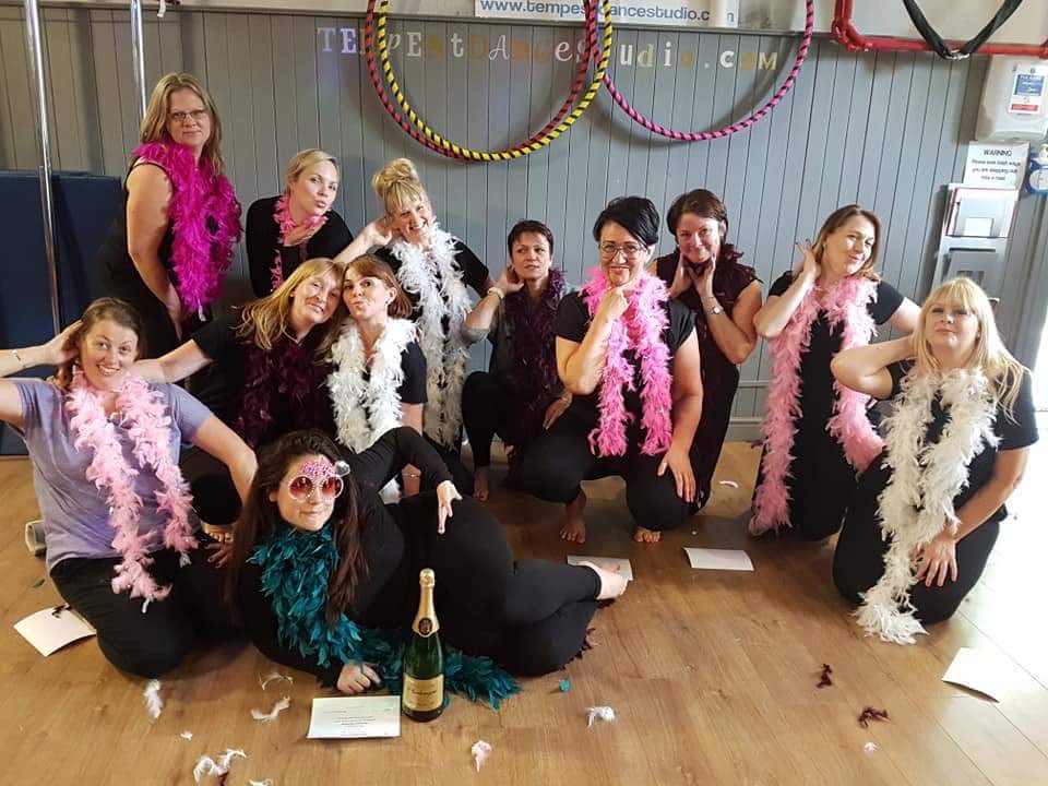 popthefizz's tweet photo. A fantastic #henparty #activity for any type of #groups is #burlesque #dancing #experience. It’s great fun, at a level for all including your #mum or #aunty as well as your #cocktail loving #bestfriends and lasting between 1hr - 2hrs it is not to extreme so #smiles all round. https://t.co/eq6B0aRaSl