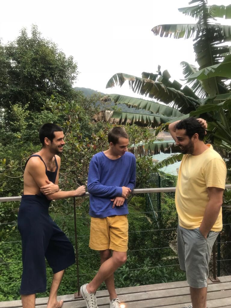 BandaDonica's tweet photo. Dia de gravação! Tá chegando som novo 🤘🏻🎙❤ Alô, #BeloHorizonte! Dia 26/08 tem show nosso no #BreveFestival, ingressos no link: https://t.co/rnIV3x5Yd1 e não esqueça de ouvir o álbum #ContinuidadeDosParques 👉🏻🎧 https://t.co/Nq6GXKkEg4 em todas as plataformas digitais. https://t.co/bVvJ1P6Fu1