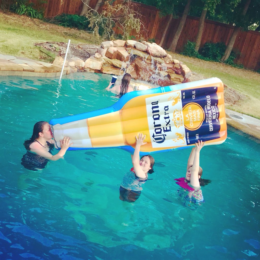 carolRsheahan's tweet photo. Our future. #itsafloatie #noalcoholinvolved #justkidding https://t.co/Zsuq3w5L0u