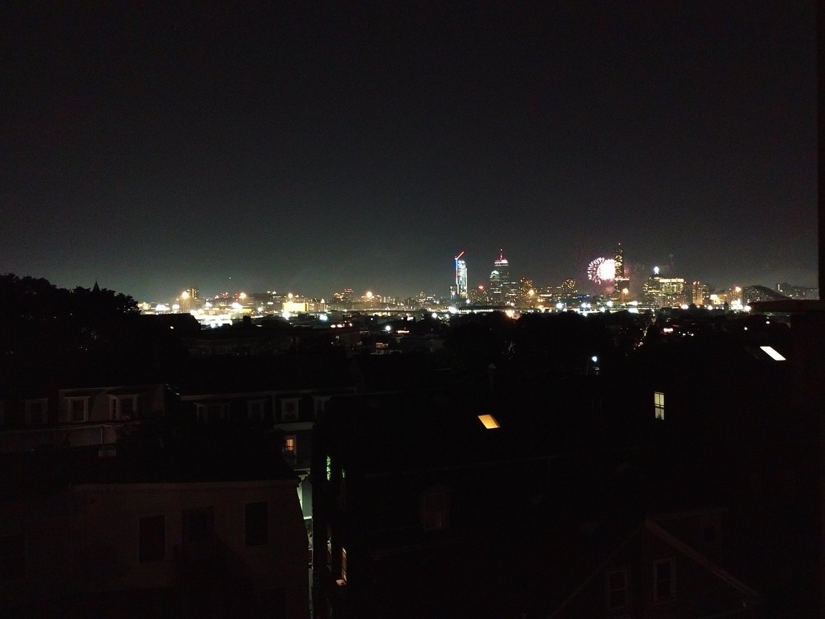 tfouche44's tweet photo. Happy 4th #bostoninventedamerica https://t.co/cdQXKPMGwj