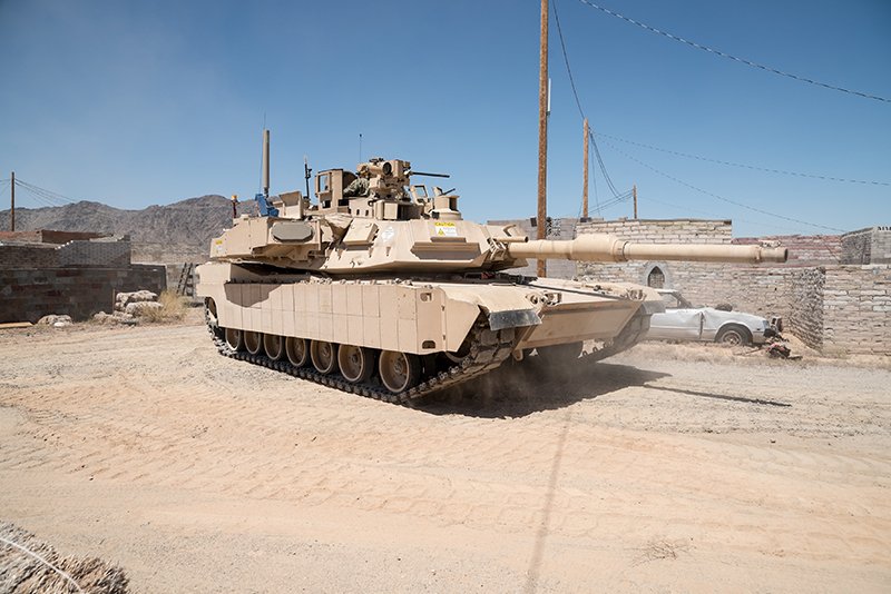 رسميا : الجيش الامريكي يقرر نصب منظومات الحمايه النشطه Trophy على دباباته نوع M1A2 SEP V2 DhT6M5YU8AAs0f0