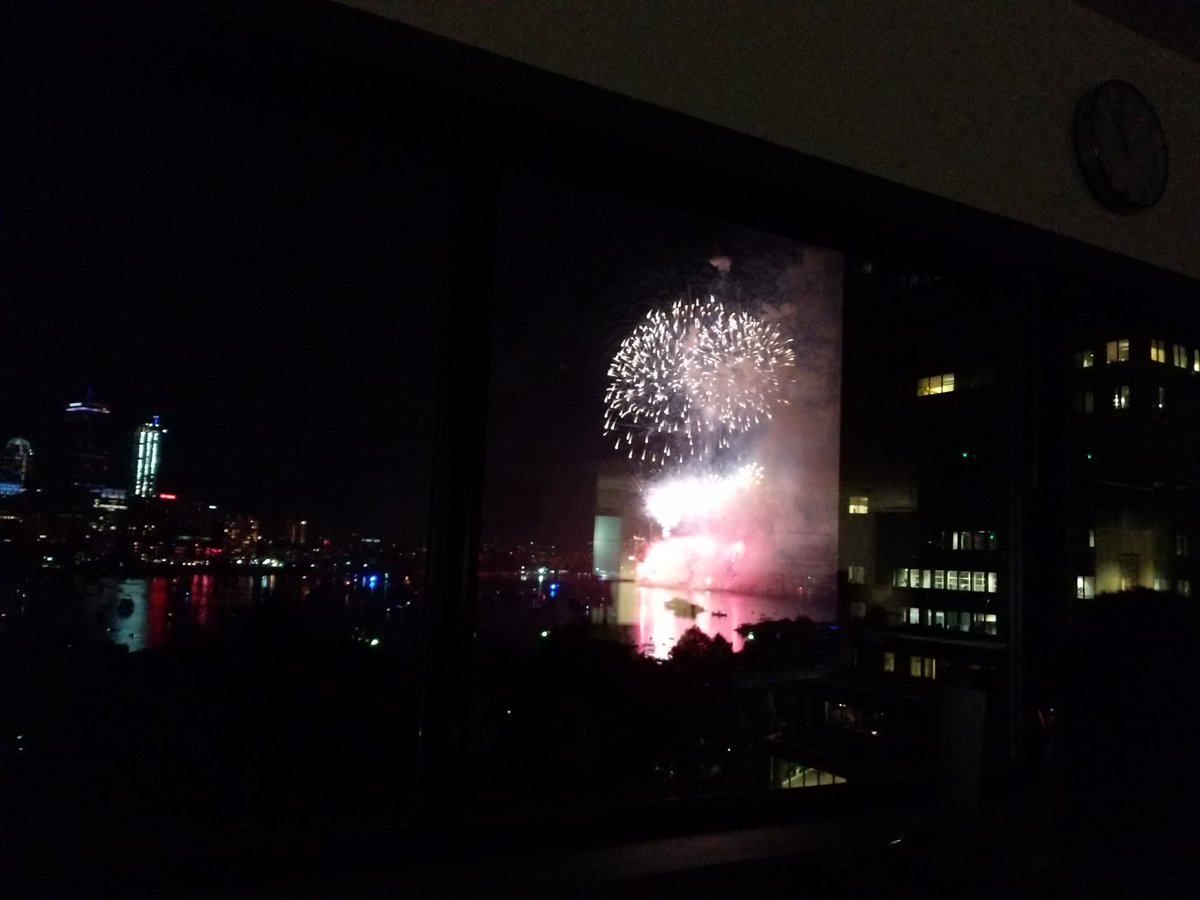 suripoori's tweet photo. Fireworks view from @Oracle Cambridge. https://t.co/IKQQF16l9E
