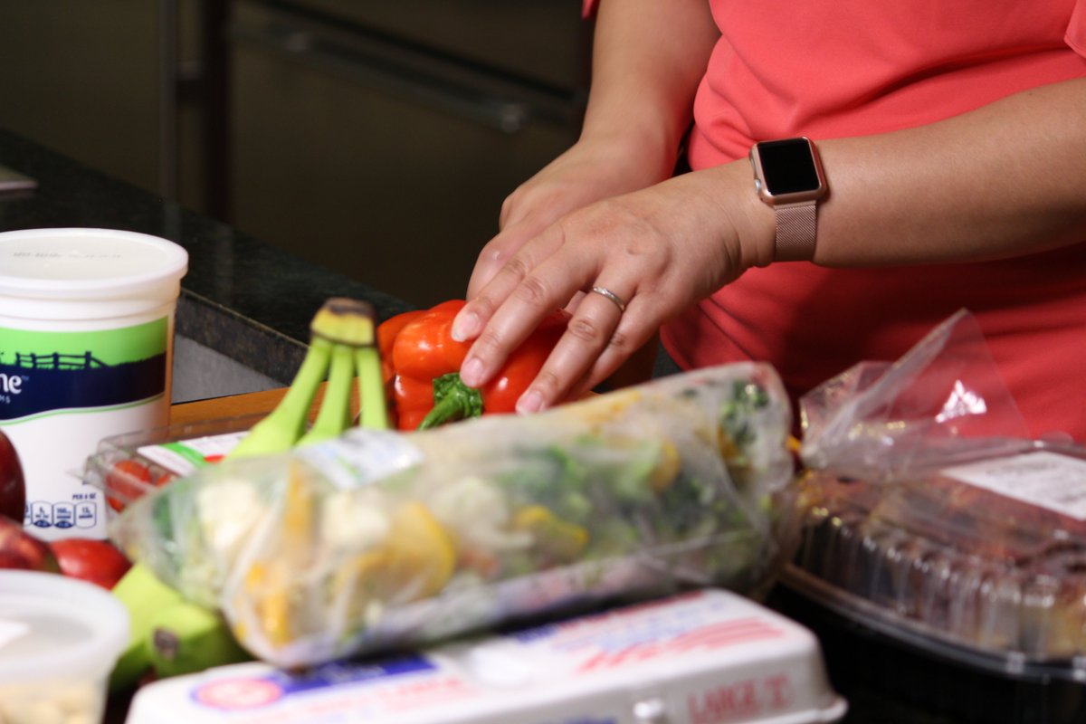 AllisonWAFB's tweet photo. NEW INFORMATION: @TheLakeHealth nutritionist shares her meal prepping tips & grocery list >> https://t.co/gspz3GVQwc #GetFitRedStick https://t.co/BXMWngwtC9
