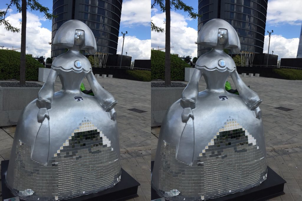 TriniQueenie's tweet photo. Velázquez's Meninas #streetart . Walking Madrid while #QALMadrid #stereo #nofilter #stereophoto #3dphoto #niceclouds #inspiredbydrbrianmay #londonstereoscopiccompany 🦉 https://t.co/abR8ogpk41