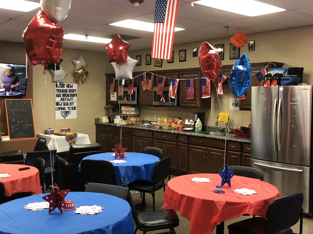 Kristi2884's tweet photo. 4th of July at #0459Proud !! Happy July 4th all! #GrillMasterEd @William00805028 @Anggale @THD_WhoIsMykeP https://t.co/FL45jr61L2