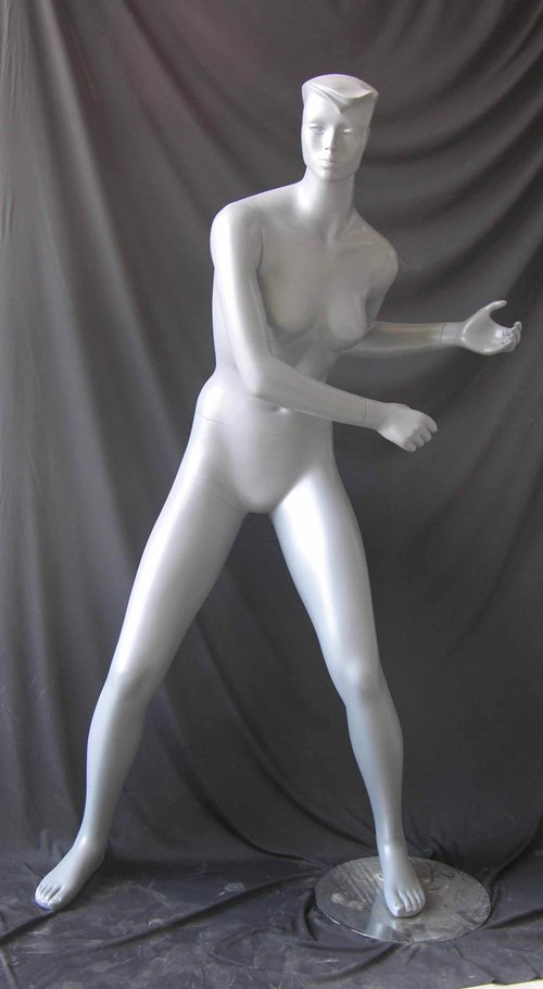 StoreEquip's tweet image. Golf player mannequins, more items @ julian@store-equip.com