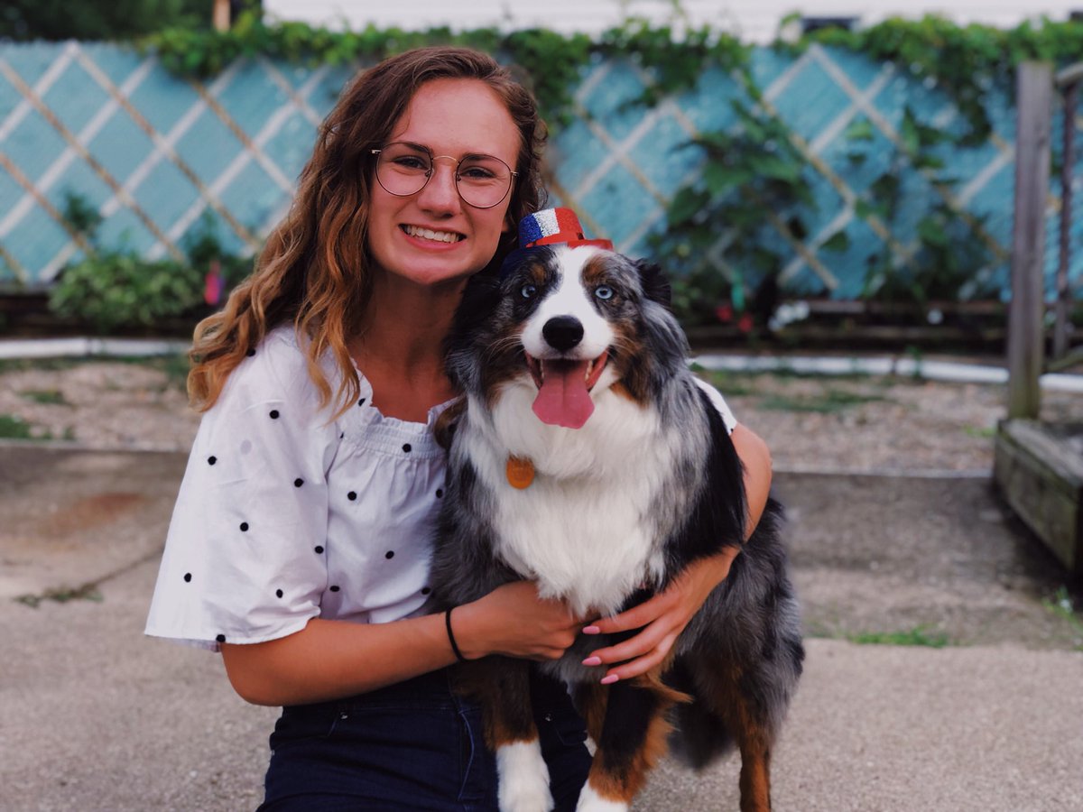 xaddisonx's tweet photo. Happy Fourth of July pls enjoy these pics of my festive pup and I 🐾🎆 https://t.co/aFNFGl7Iwy