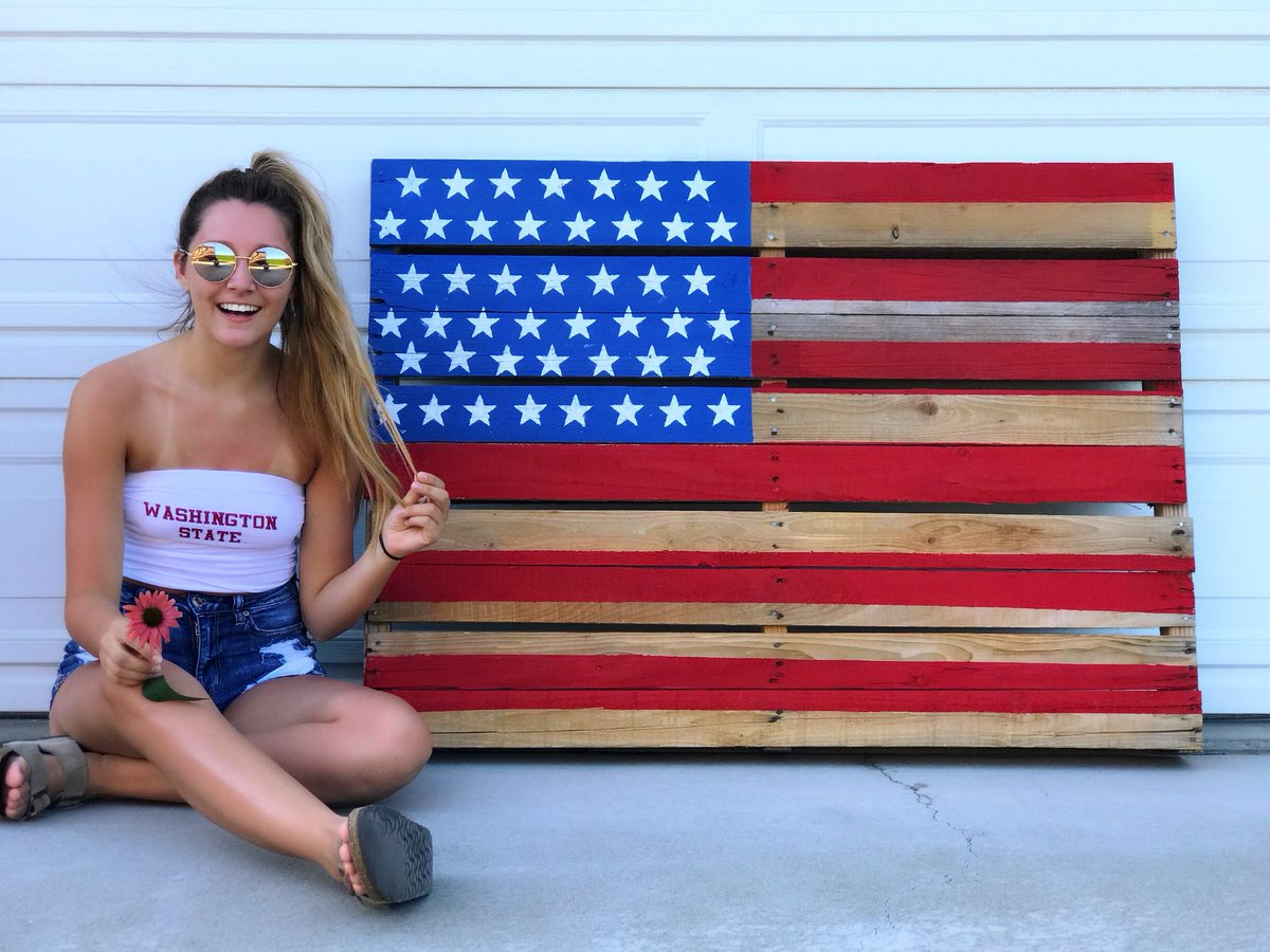 Hope everyone is having a fun &amp; safe Fourth of July! 🌈🌟🌸 #tlam