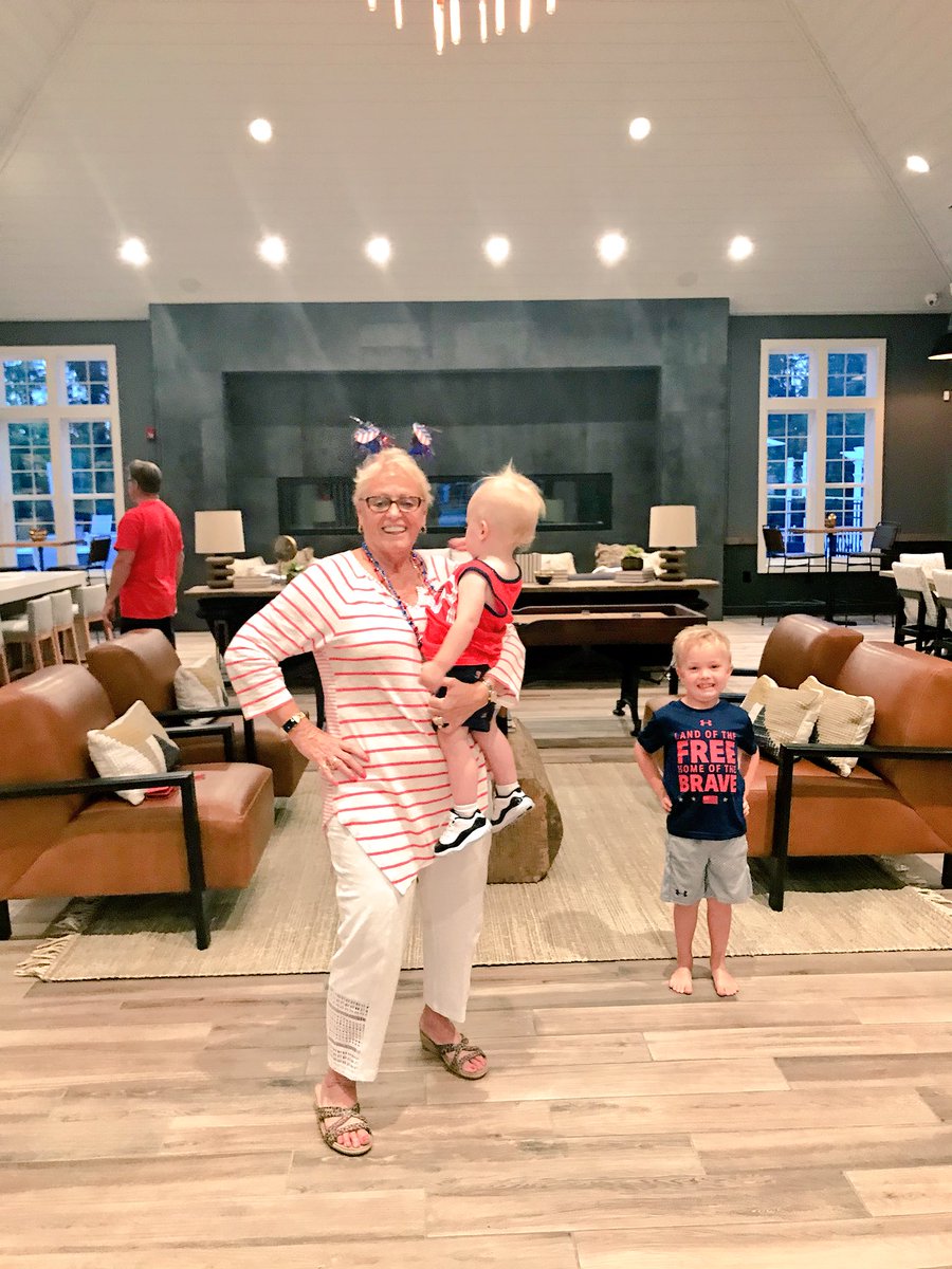 SwirlFraser's tweet photo. Mama and Papa’s new digs. We love it!!! @kfraserthecall excited for you’re new chapter!!! Happy 4th!!! 🇺🇸🇨🇦🇺🇸 https://t.co/1MEAD9yMsD
