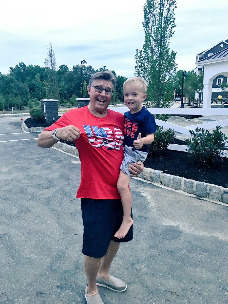 SwirlFraser's tweet photo. Mama and Papa’s new digs. We love it!!! @kfraserthecall excited for you’re new chapter!!! Happy 4th!!! 🇺🇸🇨🇦🇺🇸 https://t.co/1MEAD9yMsD