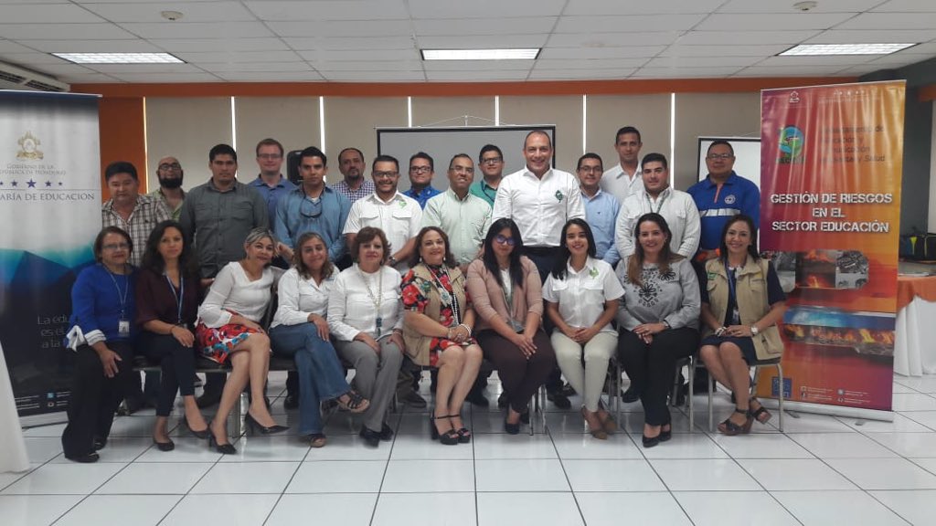 🌳🇭🇳🌲Instrumento Normativo de CENTROS EDUCATIVOS #VerdesYSeguros fue validado hoy con <a href="/COPECO_HONDURAS/">COPECOHONDURAS</a> <a href="/JCCG_HN/">Jóvenes CCG Honduras</a> @MIAMBIENTE_HN @UPNFM <a href="/asociacionpasmo/">PASMO</a> <a href="/ICFHonduras/">ICF</a> <a href="/planhonduras/">Plan Honduras</a> <a href="/WorldVisionHN/">World Vision Honduras</a> <a href="/unicefhonduras/">UNICEF Honduras</a> @Forta <a href="/GlobalComunity/">Global Community</a> COACEHL y Agua para el Pueblo.