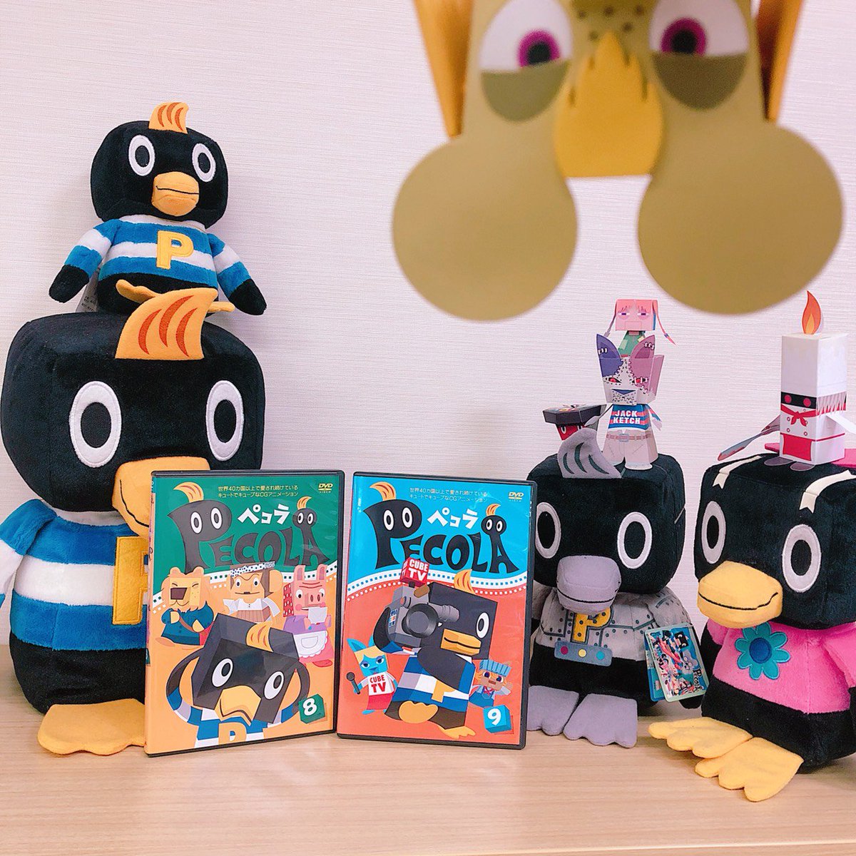 ミルキーカートゥーン Sur Twitter ペコラ8巻9巻の紹介にペコラぬいぐるみも集合してもらいました グレゴリーの仲間達も一緒にパシャリ ペコラ グレゴリーホラーショー