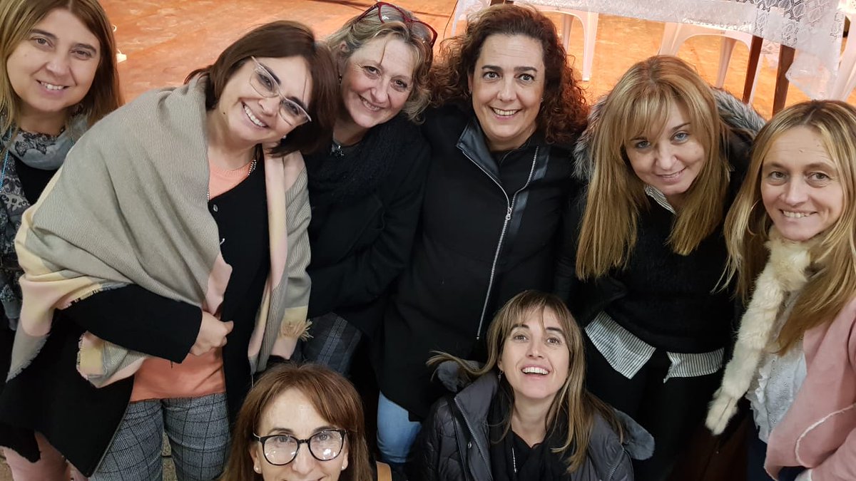 jolafalcone12's tweet photo. La 15 en Jornafa de Jefes Regionales y Distritales en La Plata. HAY EQUIPO!!!@JefaturaR15  @susanacrespi1  @gfalvarez @BAeducacion @gzinny @MajitoZD https://t.co/DbeFcFpyHF