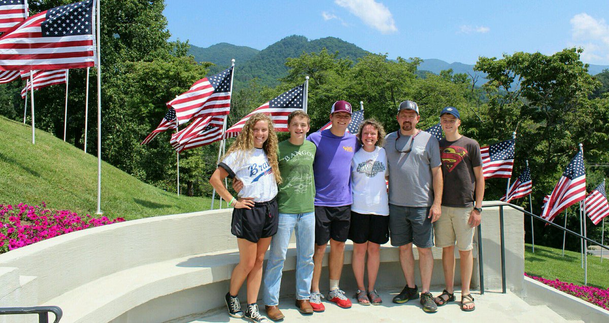 BlobTargets's tweet photo. Spent a few days in western NC. It’s Independence Day! Happy 4th from our family to yours. #blobtargets #bestarcherytarget #broadheadtarget #getablobyouwillbegladyoudid #notaprettylittlearcherytarget #happy4th #happy4thofjuly #independenceday #freedomisntfree🇺🇸 #godblessamerica https://t.co/IwFyiqMFnp