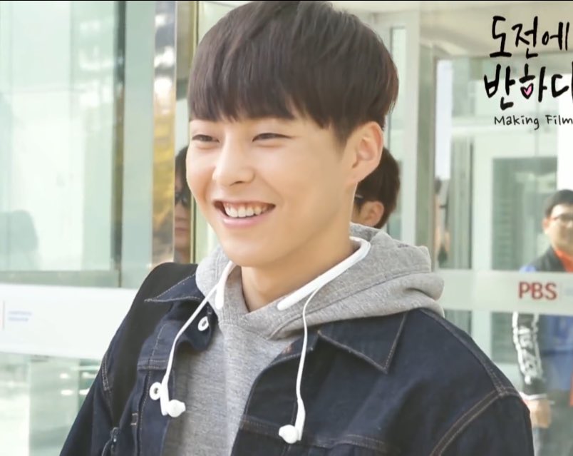 low quality minseok (@iqminseok) on Twitter photo 