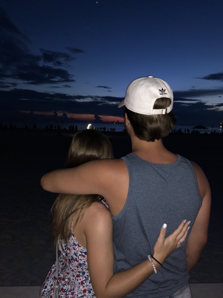 becker_37's tweet photo. I’m so in love with you ❤️ https://t.co/OOyjcVnmMQ