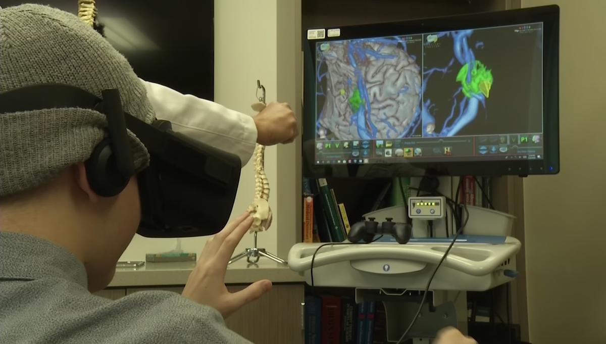 2049VR's tweet image. “Virtual Reality Neurosurgery” buff.ly/2u1hFMD #VirtualReality #AugmentedReality #MixedReality #VR #AR #XR #ICO