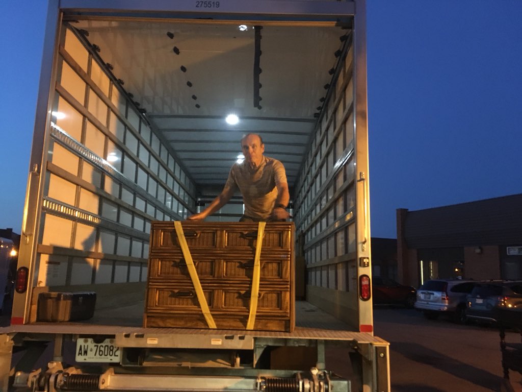 hwfottawa's tweet photo. Team is working hard in this jungle like +40 weather #SnowGoose @PenskeMoving is almost empty & storage team is almost done picking the items for the families @ACPoliceStudies #Beyondhot #Dedication #ShowYourWelcome #Ottawa https://t.co/5ZVLXah9Oh