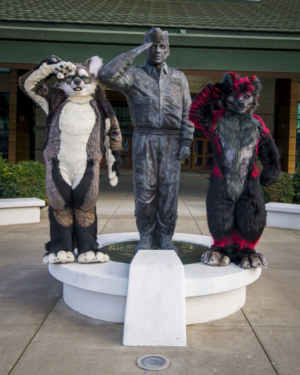 Happy America Day!

*sniffs* I think our neighbor set the lawn on fire. <.<