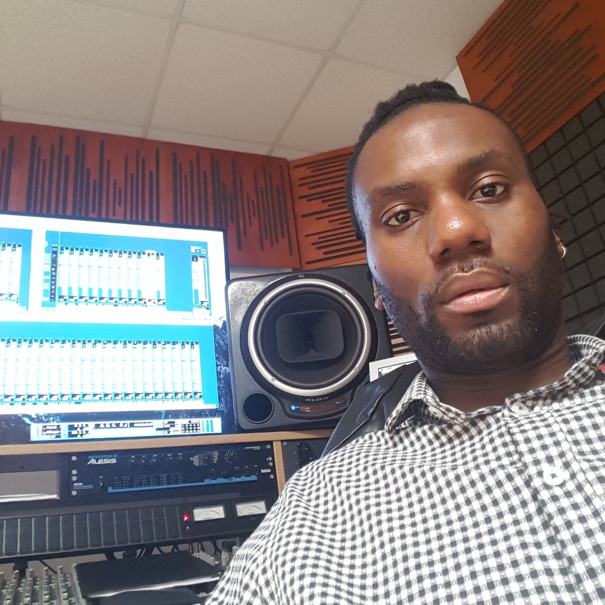 DoombadaDS tweet media