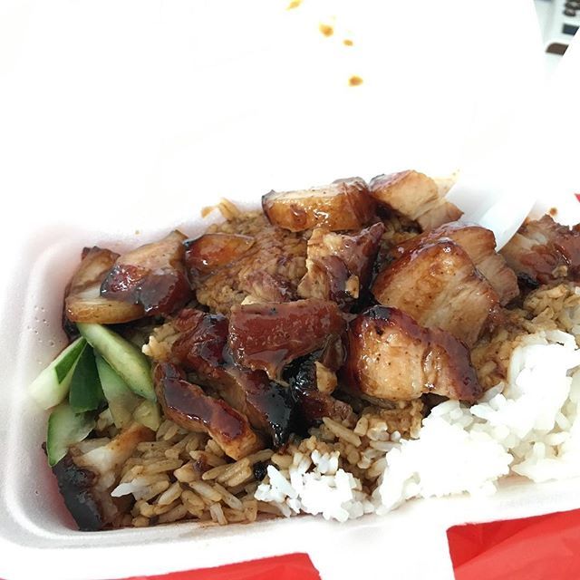 zack_lim's tweet photo. #charsiew rice should always be like this. juicy meat! https://t.co/7VRkATH3Jj https://t.co/AtT2F6vsMx