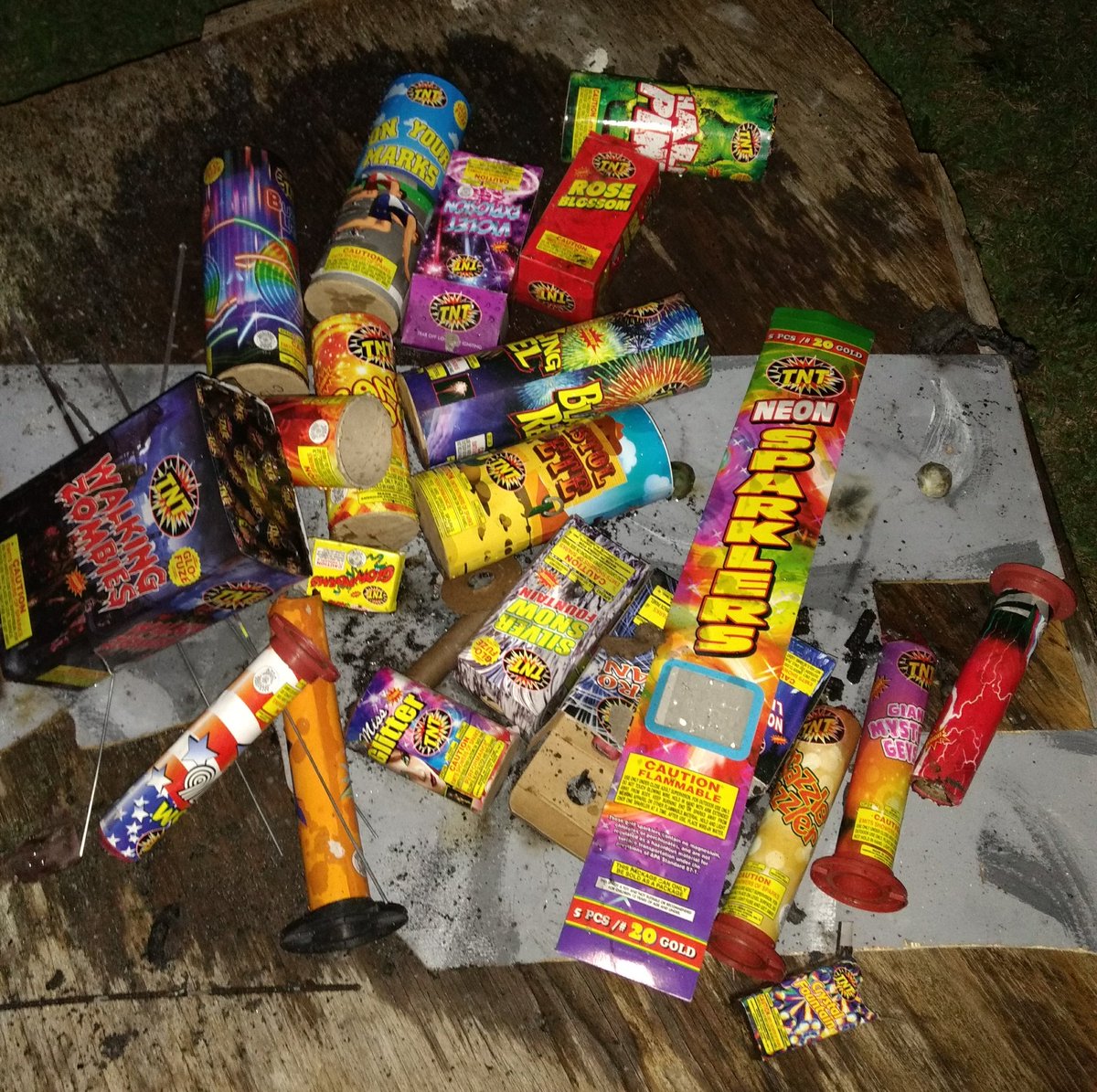 LaLaJeanClark's tweet image. The Carnage... I give you your new Pyro Queen @thejamiedodd #PyrosUnite #FunWasHadByAll #FourthofJuly #WeUsedAllThoseSparklers