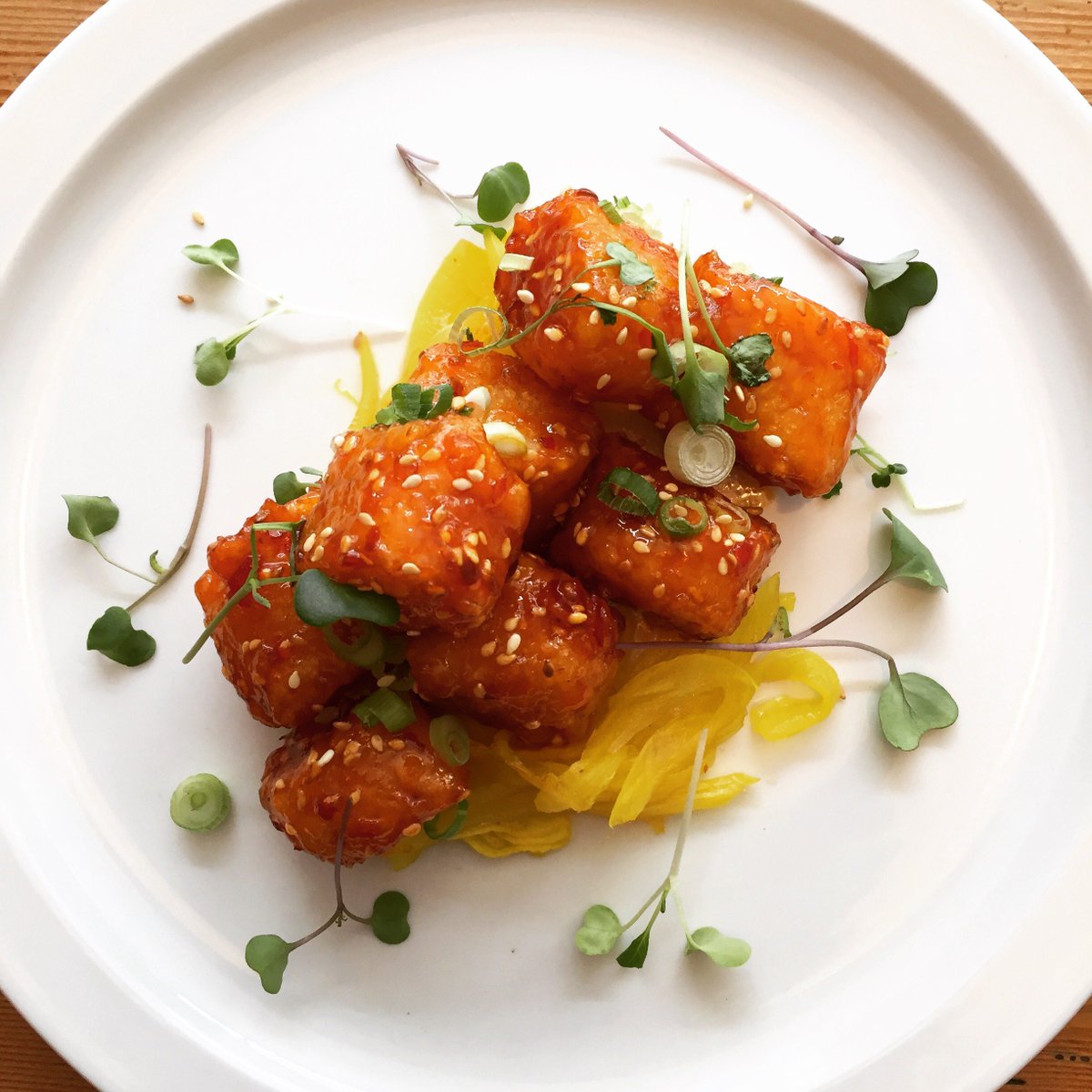 Hello my local #yyj friends! If ya like, follow my new restaurant <a href="/PangYYJ/">Pang</a> &amp; help me get this place rock and/or rolling! We serve foods, mostly Asian-Fusionz, &amp; support PMA all day, every day. Love you to the moon #yyjeats #yyjfood #eatlocal #supportlocal #workingstiff #pangyyj