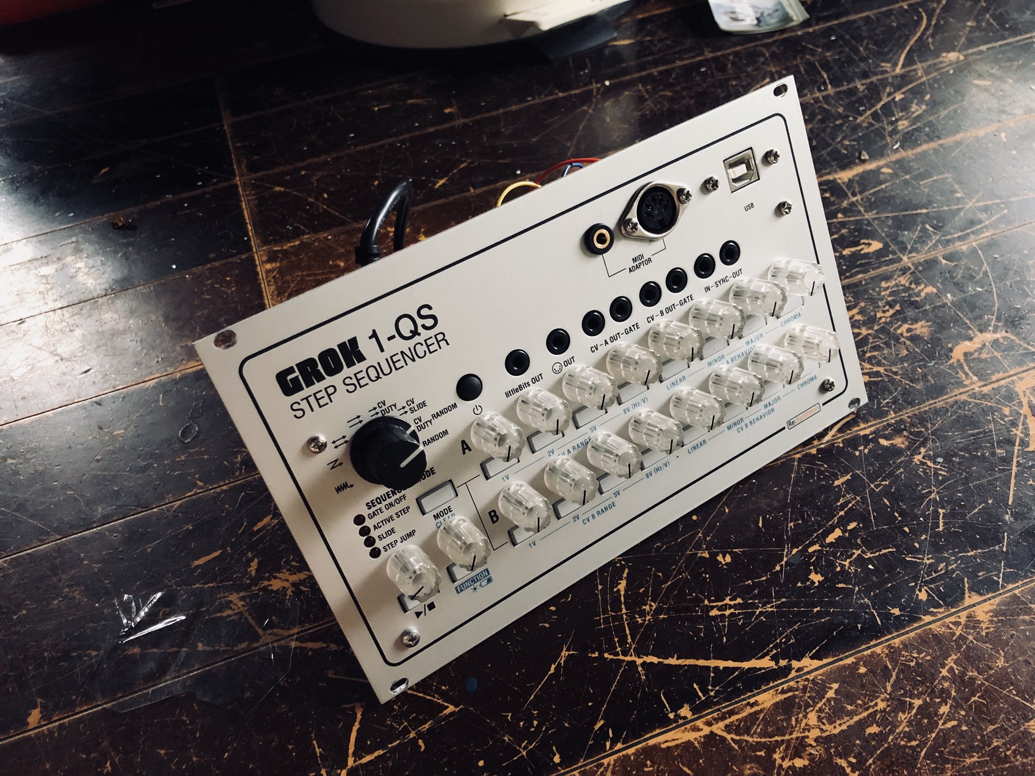 ユーロラックマウント付き　Korg SQ-1 ユーロラックマウント付き Korg SQ-1 Korg SQ-1 シーケンサー