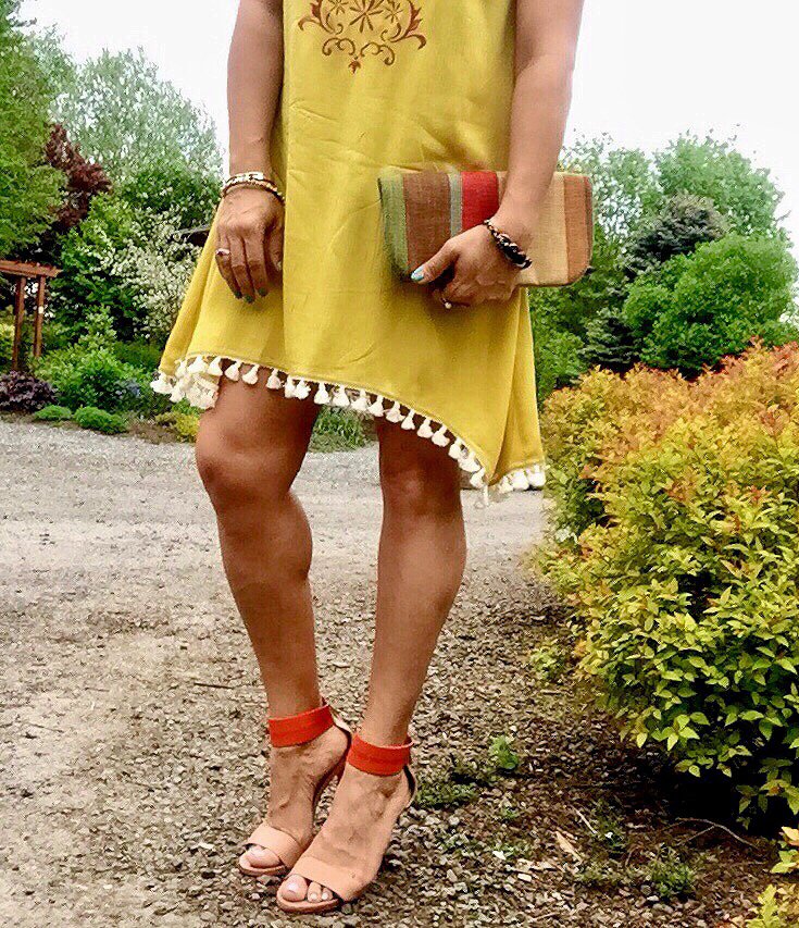 atrendyboutique's tweet photo. Happy colors 💫☀️🍃☺️. Dress:  https://t.co/edoJXLTyHn Clutch: @thegreybutton Join me on @poshmarkapp, #1 to buy &amp; sell fashion. Sign up w/ TRENDYBOUTIQUE &amp; get $5 off 1st order. #poshmarkcode #poshmarkapp #poshselfie#mylook #sotd #poshstyle https://t.co/2URE8R3gWL