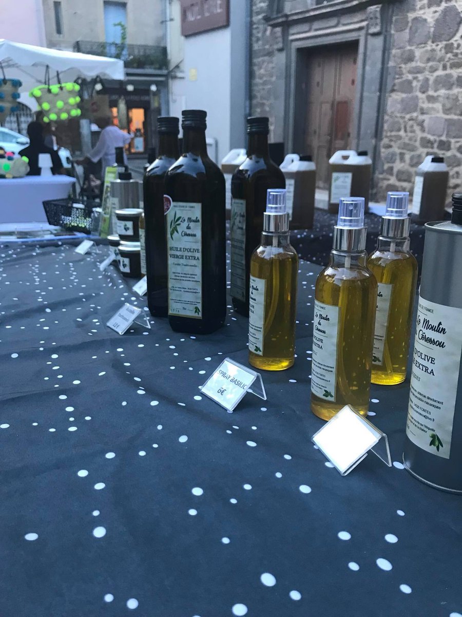 CollectifAgde's tweet photo. Ce soir a eu lieu le premier marché nocturne artisanal des Nocturnes du mercredi sur la place Molière à Agde ! Tous les autres mercredis de juillet et d’août.On vous attends nombreux #CapdAgdeMediterranee #heraulttourisme #TourismeOccitanie #marcheartisanal #herault https://t.co/T5GI6WOIWL