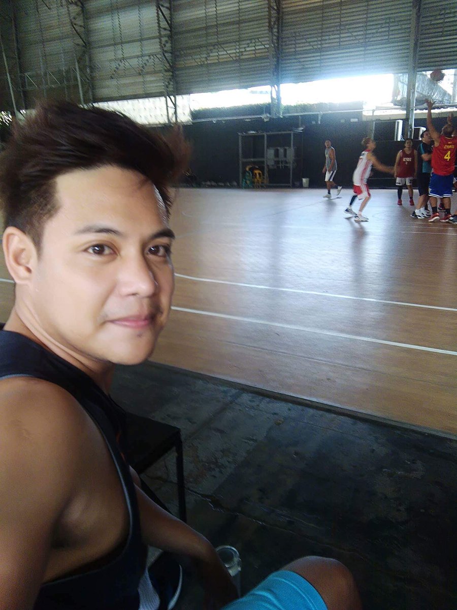 TeamREGGIE_T's tweet image. Atm: PBB Basketball Court
#sweattime #feelsgreat #fit
#TNTAllStarShowdown
#TNTAllStarReggieTortugo