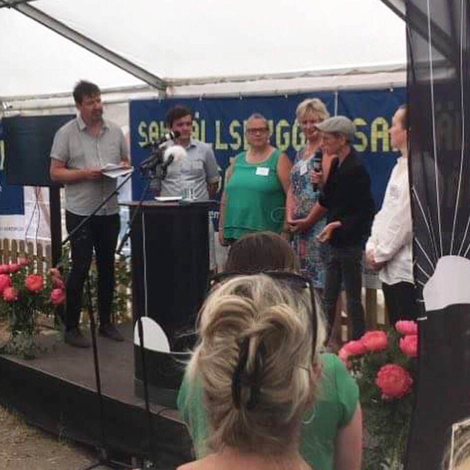 Igår hade vi och kommunerna i Halland vårt gemensamma program i Almedalen. Tillsammans med influencers, samhällsdebattörer, filosofer, dramatiker, politiker, ungdomar, tjänstemän och skådespelare lyfte vi frågor om demokrati, makt och tillit i tre evenemang. #almedalen2018