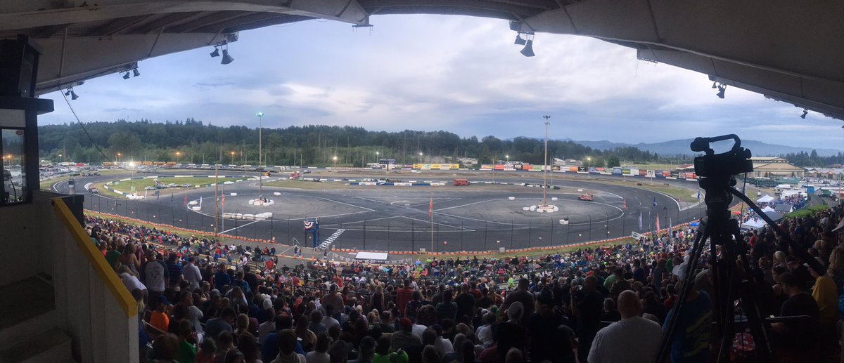 Jaclyn_Ponther's tweet photo. View from the top while I was getting my prize!! #races #4thofJuly2018 #evergreenbash https://t.co/RqeqasDLeb