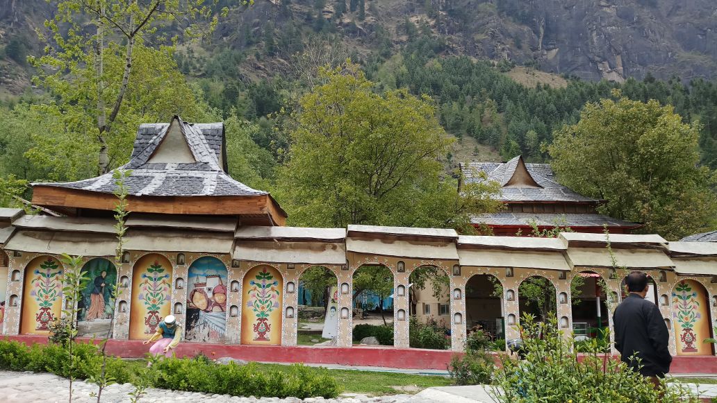 Debangs200's tweet photo. Feel like china 😚
#manali #himali #traveltips #travel #photography #all_shots #life #Exposure #amazing #Nature #Focus #mountain #HimachalPradesh #trekking https://t.co/5ygCvWMrsG