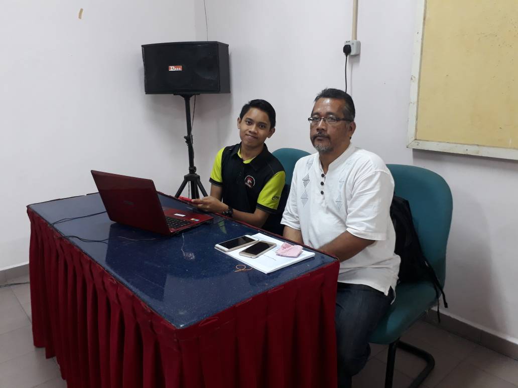 marzuqbayu's tweet photo. Kursus Komprehensif #ayamkampung 2018 anjuran @DVSMalaysia Kluang dan kerjasama @PersatuanPusaka &amp; @uputramalaysia di Pusat latihan Veterinar Kluang, Johor tempoh hari 🐓👍

https://t.co/Re7nm5uyxE

#ayamkampung #kursusayamkampung #kursusayam https://t.co/11AjxQiPcg