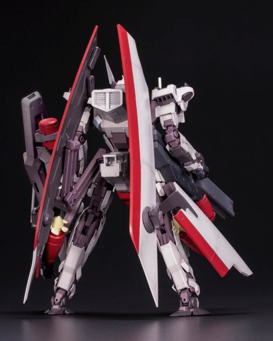 フレームアームズ「金剛」 予約開始です!変形形態も発表です。よろしくお願いいたします。 #フレームアームズ  https://t.co/lzZv1XQA9K 