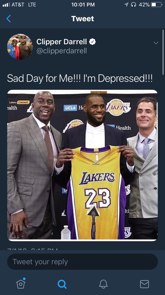 jeffpeart's tweet photo. That escalated quickly...
#lakerdarrell https://t.co/iOmhOsgNBY